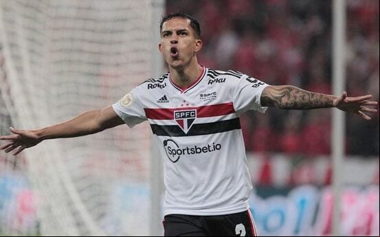 Futuro de Igor Vinícius ainda não foi resolvido (Foto: Rubens Chiri/saopaulofc.net)