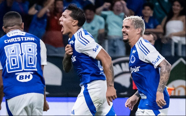 Em duas agens pelo Cruzeiro, Lucas Romero chega aos 234 jogos disputados (Foto: Gustavo Aleixo/Cruzeio)