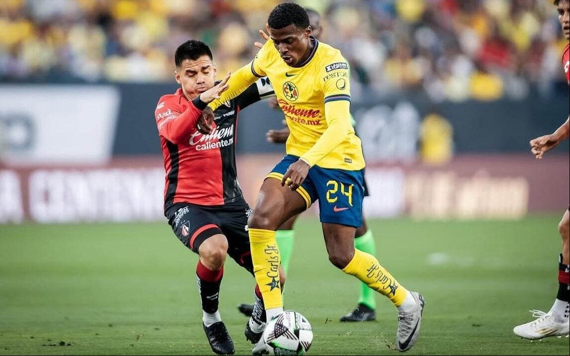 Javairô Dilrosun em campo pelo Club América (Foto: Reprodução/Instagram/@javairo_dilrosun)