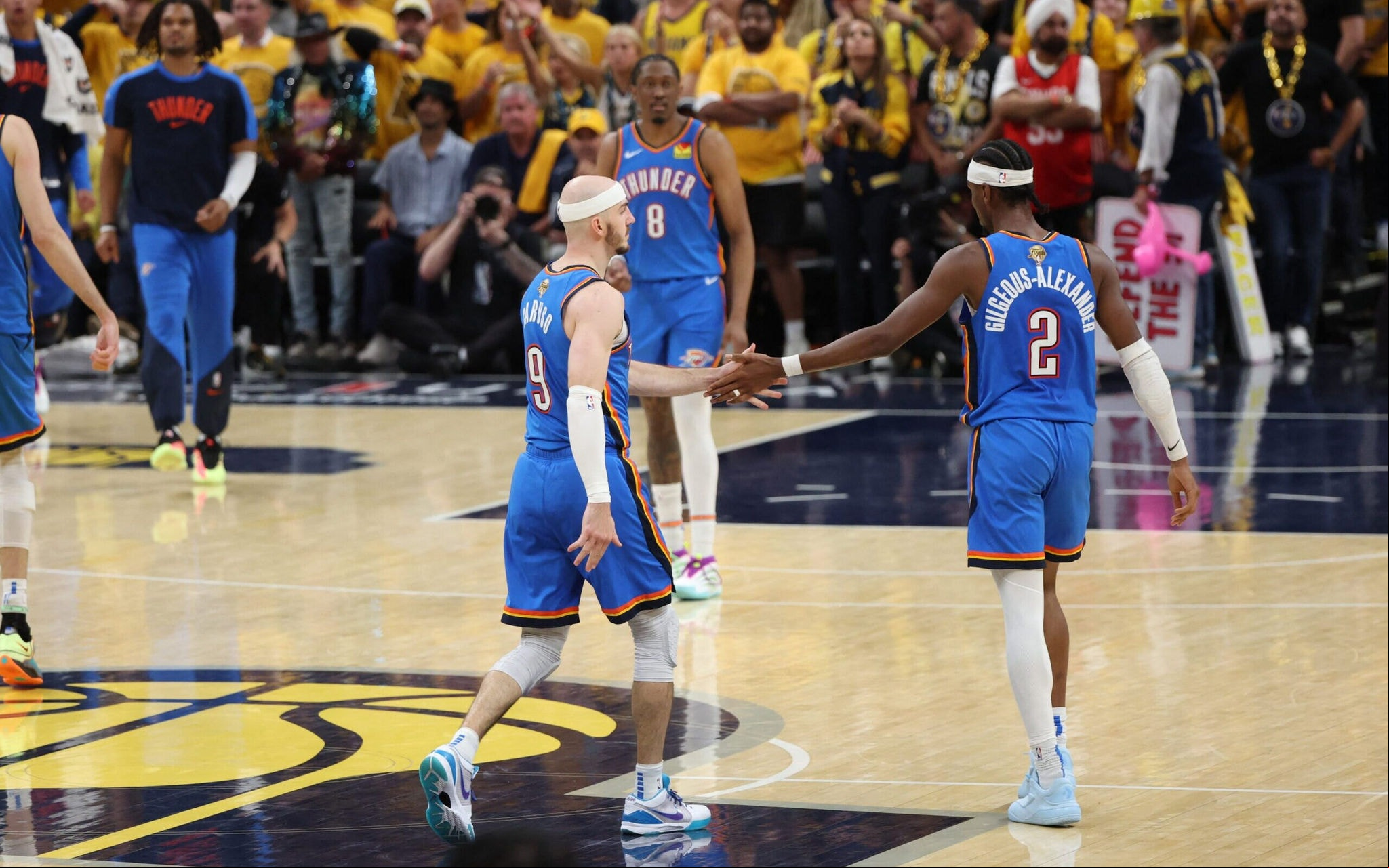 O Oklahoma City Thunder venceu o Indiana Pacers por 109 a 104 (Foto: Joe Murphy/AFP)
