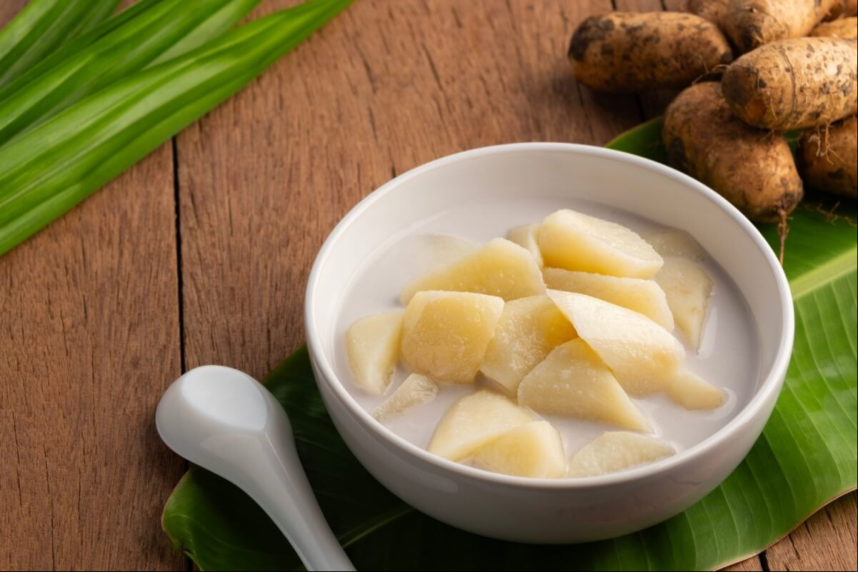 Inhame cozido com leite de coco